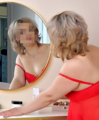 🌹 я индивидуалка из Москвы, и я здесь, чтобы сделать каждую встречу особенной и запоминающейся! Я креативная и чувственная, с опытом, которым с радостью поделюсь.
Мои услуги включают увлекательные массажи, страстные эротические игры и многое другое. Я экспериментирую и всегда готова найти что-то новое, чтобы доставить тебе удовольствие.
Мои фото 100% реальные, так что ты сразу увидишь, насколько я привлекательна и сексуальна. Мои клиенты говорят, что я разносторонняя и нежная, умеющая подарить настоящее наслаждение.
Я жду тебя в уютных апартаментах в центре Москвы, чтобы наша встреча стала ярким и незабываемым моментом. Будь уверен, со мной ты найдешь все то, о чем мечтал. 😘 Владислава